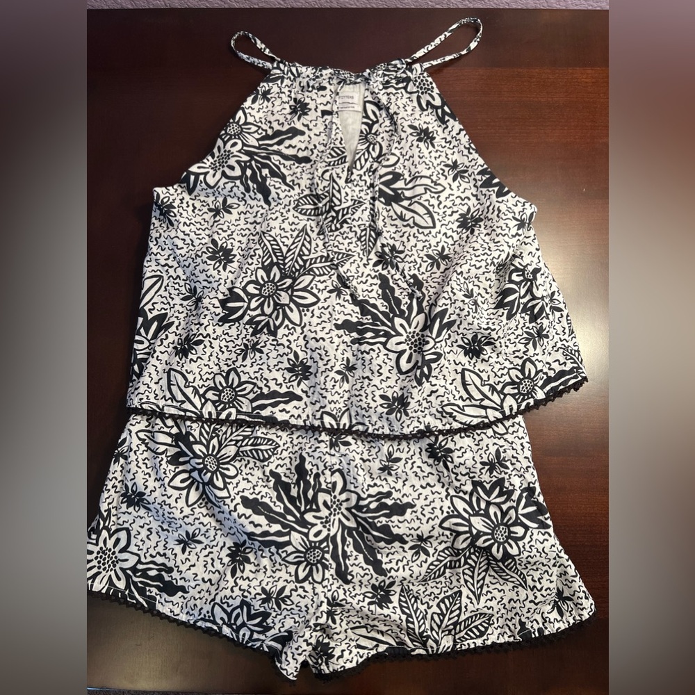 Urban Outfitters Romper w/ Eyelet Trim Sz S